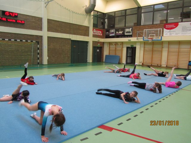 akrobat 14